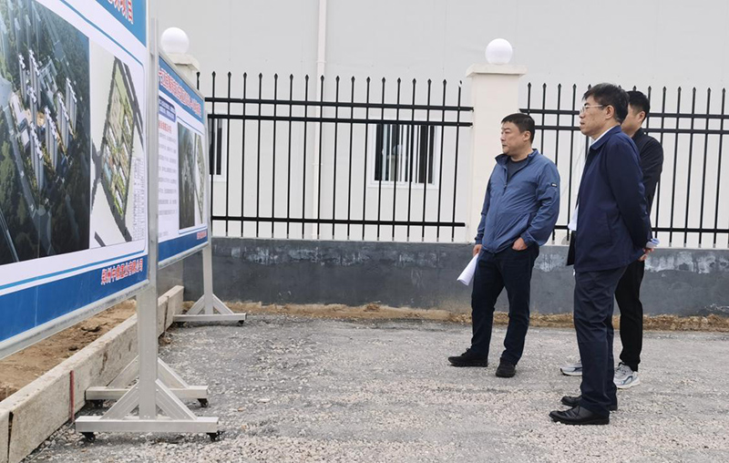 鄭州市建設(shè)投資集團有限公司負責人汪洋到侯寨新鎮(zhèn)區(qū)安置區(qū)調(diào)研項目建設(shè)工作