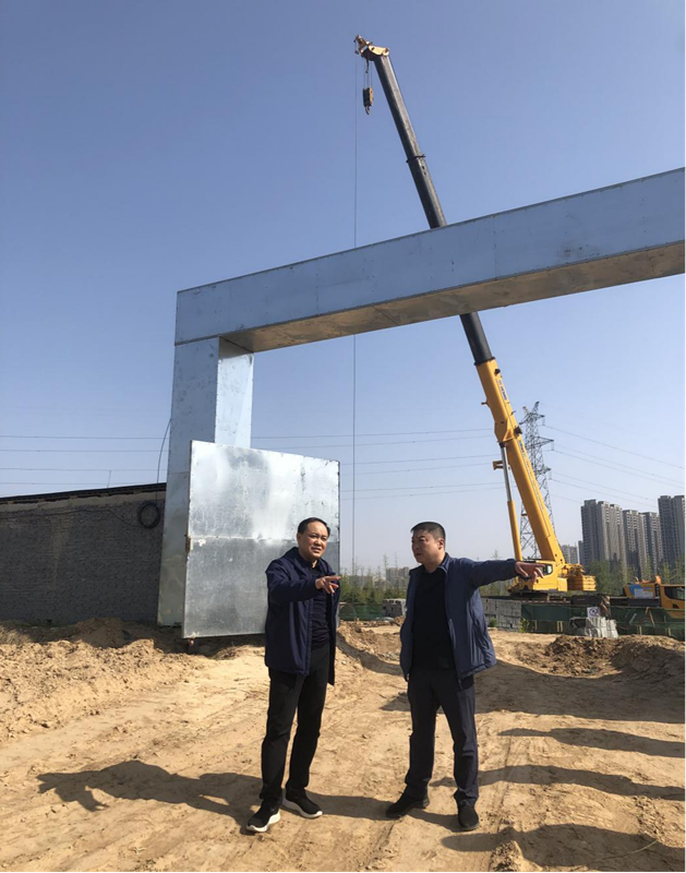 鄭州市建設(shè)投資集團有限公司黨委委員、副總經(jīng)理張巖到侯寨新鎮(zhèn)區(qū)安置區(qū)調(diào)研項目建設(shè)工作